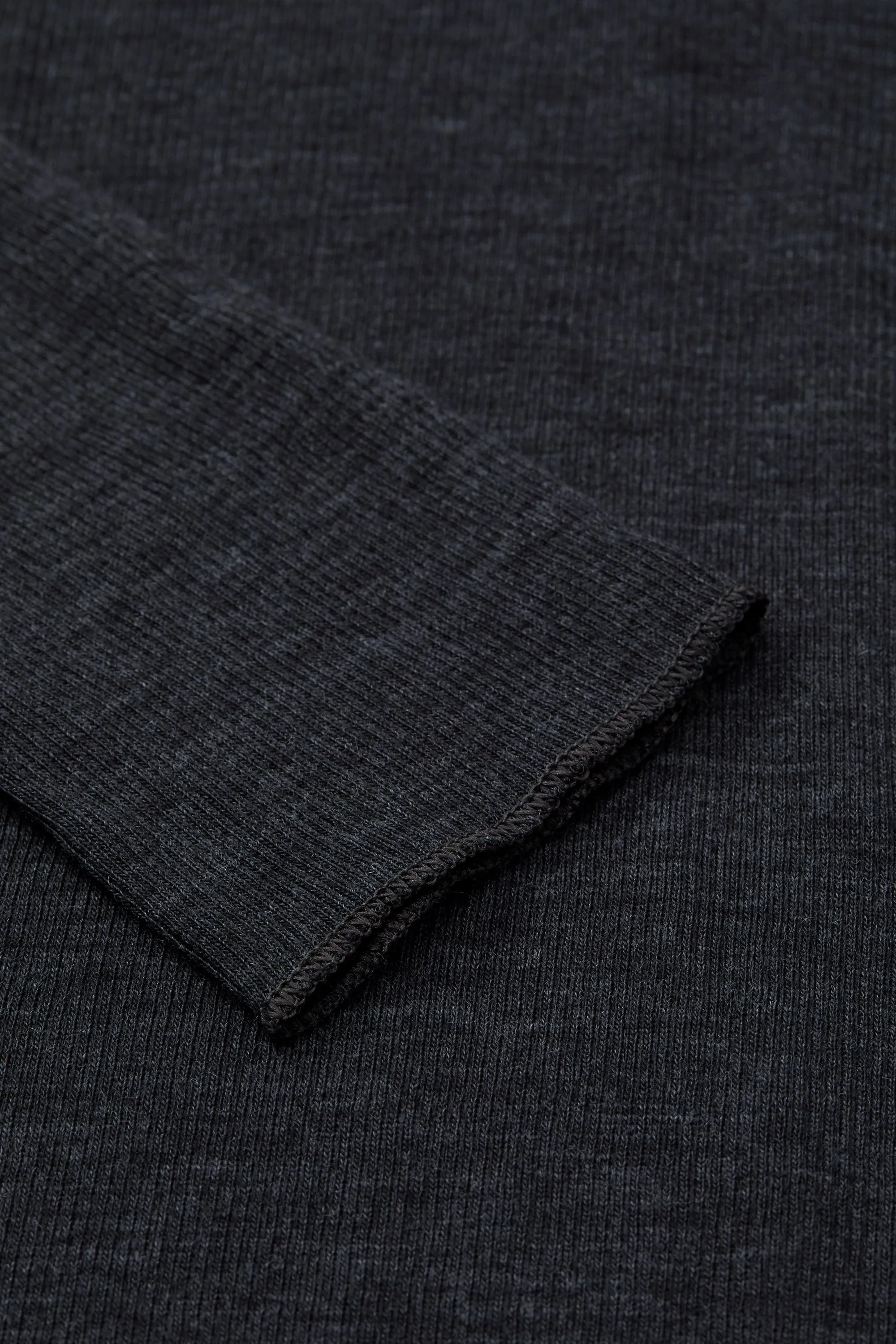 Amy T-neck - Dark Grey Melange