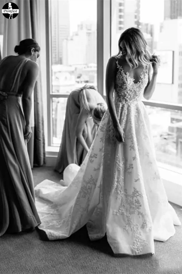 Promfast Vintage Lace Wedding Gowns See Through Illusion Neck Wedding Dresses PFW0536